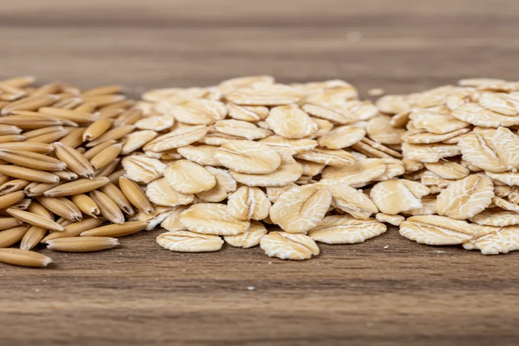 10 Healthy Toddler Oatmeal Recipes (Easy and Nutritious) 2 Rolled, steel-cut, and instant oats comparison